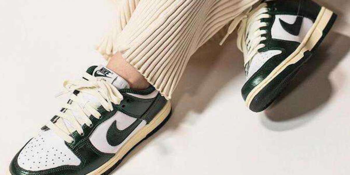 To Buy The Nike Dunk Low Vintage Green