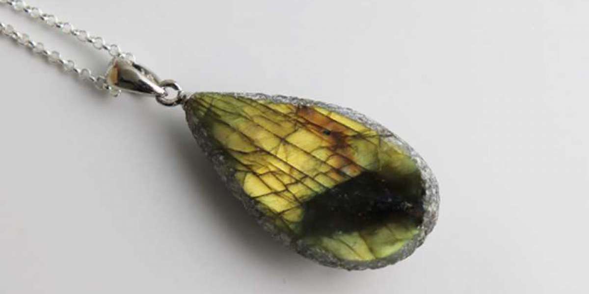 Things Need to know before getting yellow labradorite jewelry