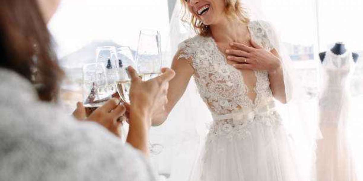 Get Ready To Say Yes: A Guide to Choosing Your Wedding Dress