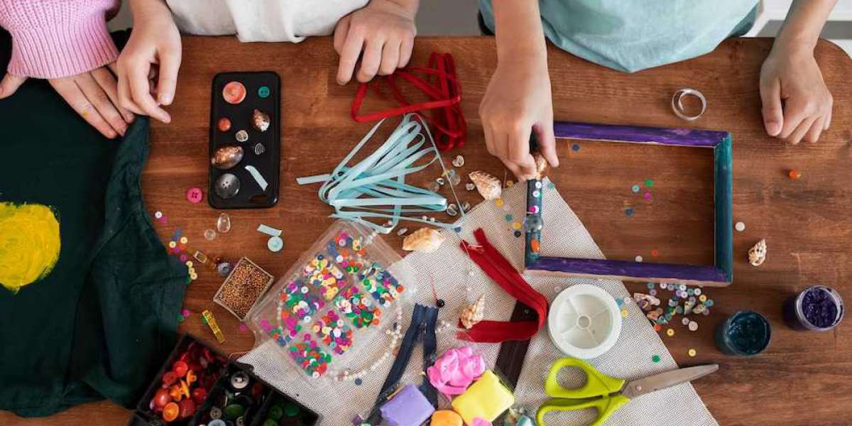 5 DIY toys to make with waste products 