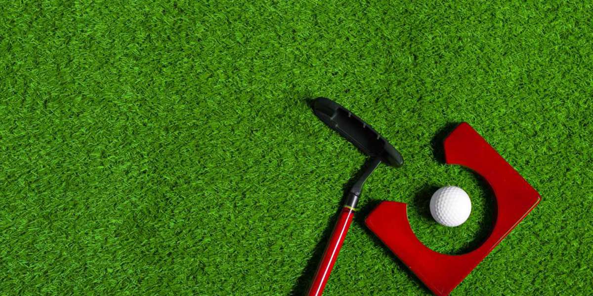Benefits of Installing a Home Golf Putting Green