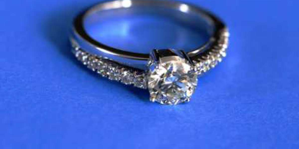 Unique Engagement Ring Designs in Dallas