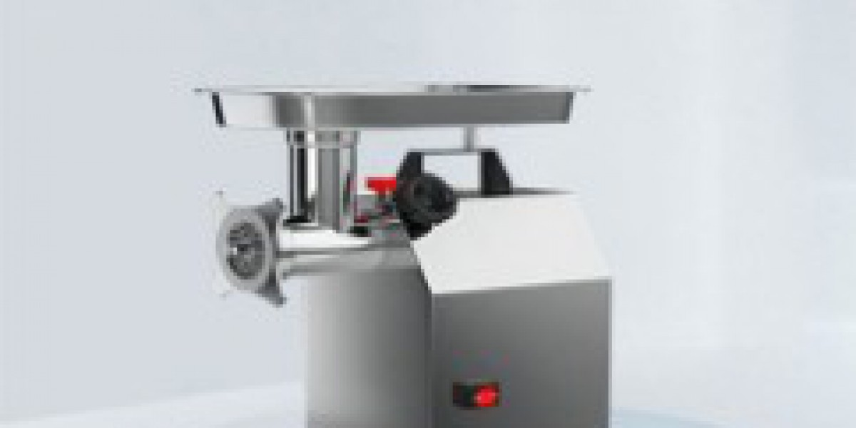 Convenient Features of the RC Series Commercial Meat Grinder: Spare Blades and Waterproof Design