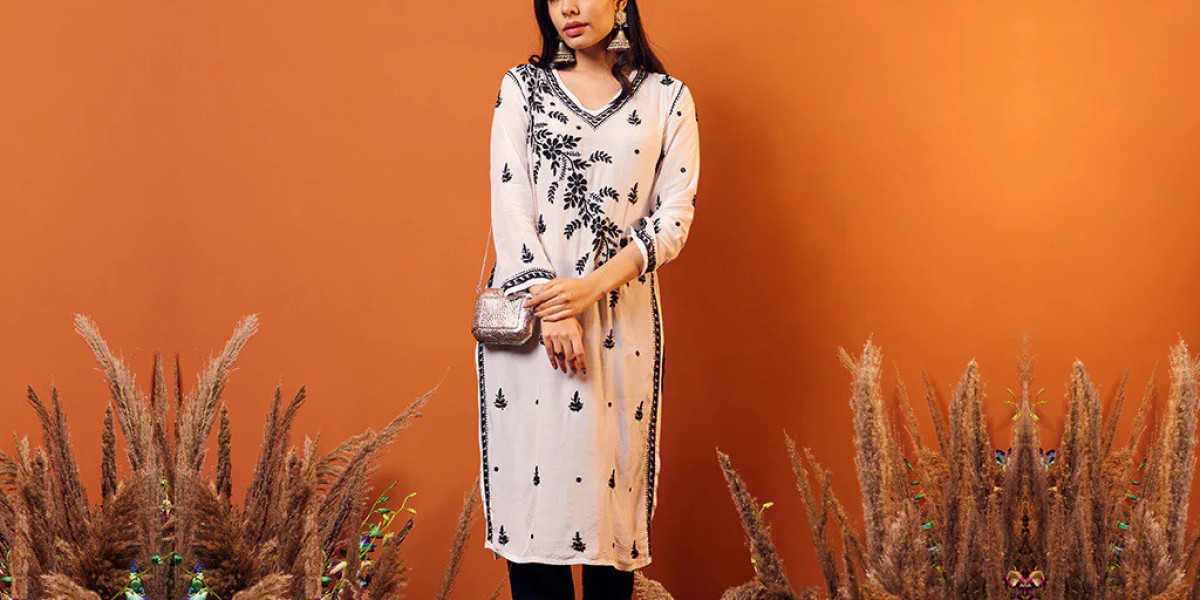 Chikankari Kurtis: The Timeless Trend Taking the Fashion World by Storm