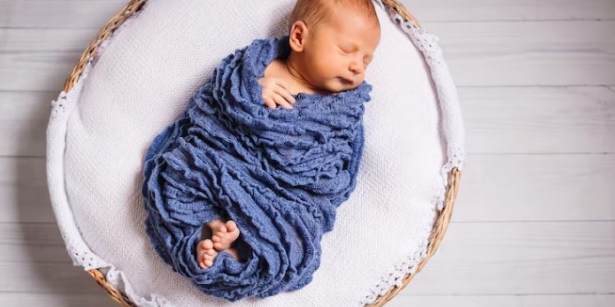 How to Choose a Newborn Photographer