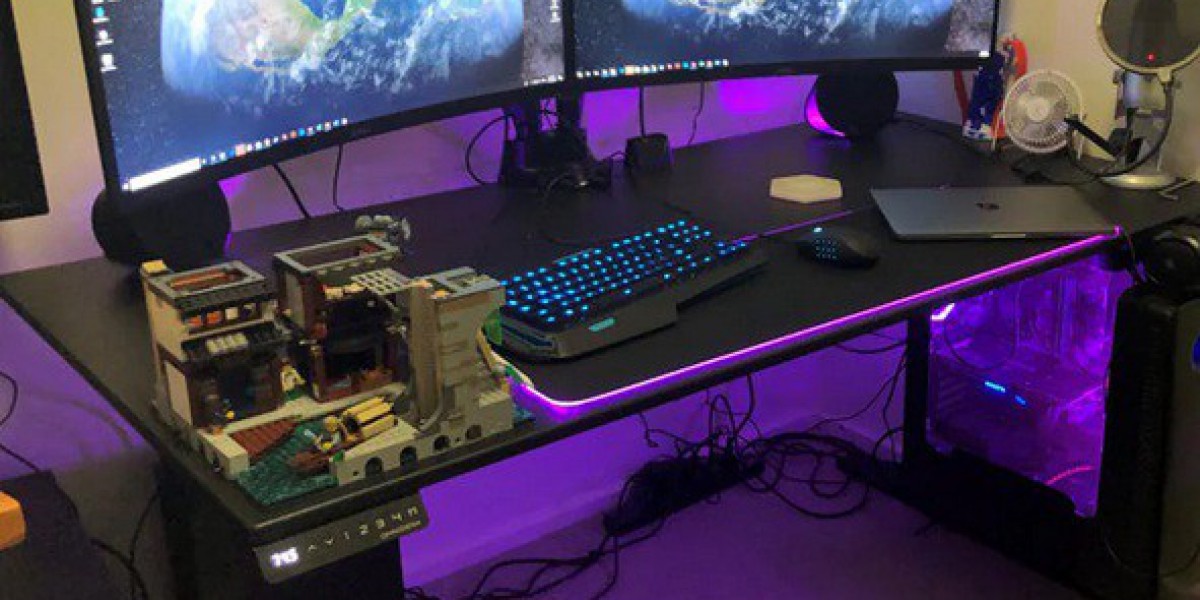Is a Minimalist Gaming Computer Desk the Right Choice for You?