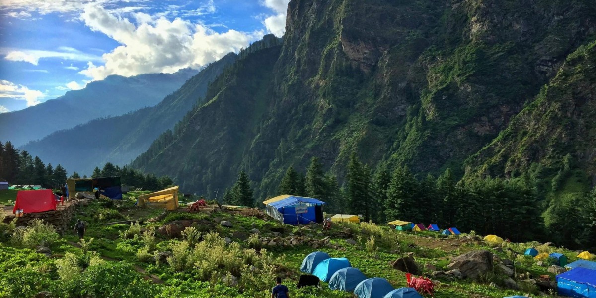 Trekking through Nature's Wonderland: Exploring the Kasol Kheerganga Trail from Delhi