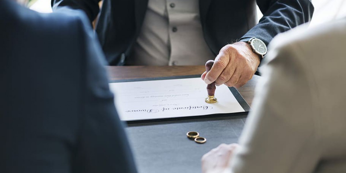Finding The Right Divorce Lawyer: A Step-By-Step Guide