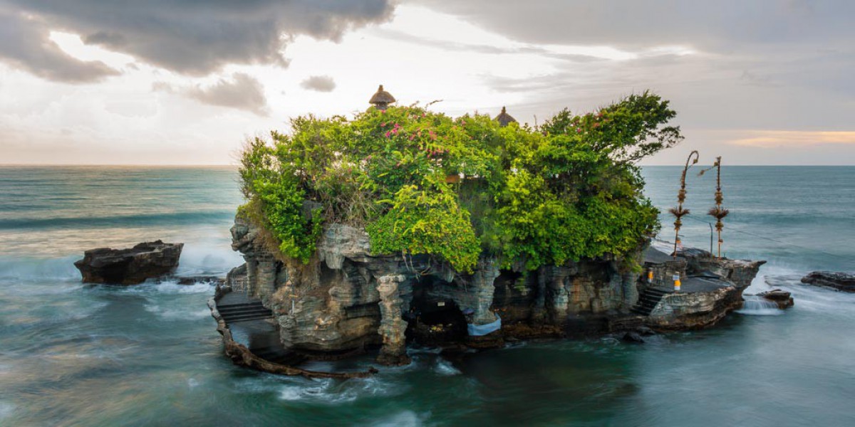 Keelokan Pulau Bali: Budaya yang Memikat dan Pantai yang Menakjubkan