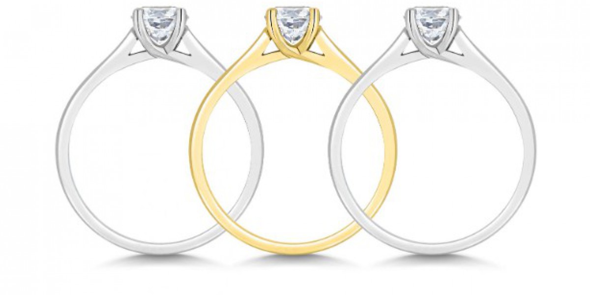 Elegance Personified: Choosing Between a Platinum or Gold Ring Set with Lab-Grown Diamonds