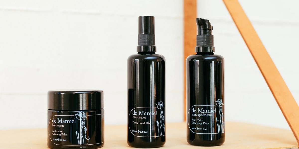 Mood-Enhancing Skincare: The Aromatherapeutic Benefits of De Mamiel